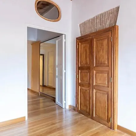 Stylish Navona Apartment